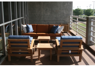 Auburn Athletics Chizik outdoor furniture and cushions