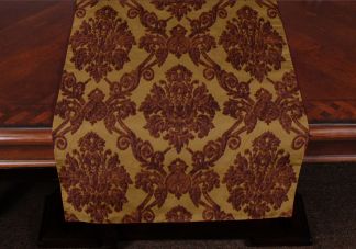 Autumn Spice Table Runner