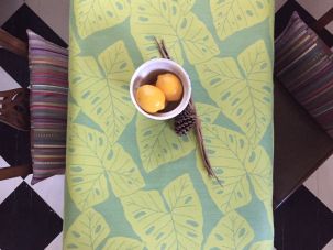 custom tablecoths
