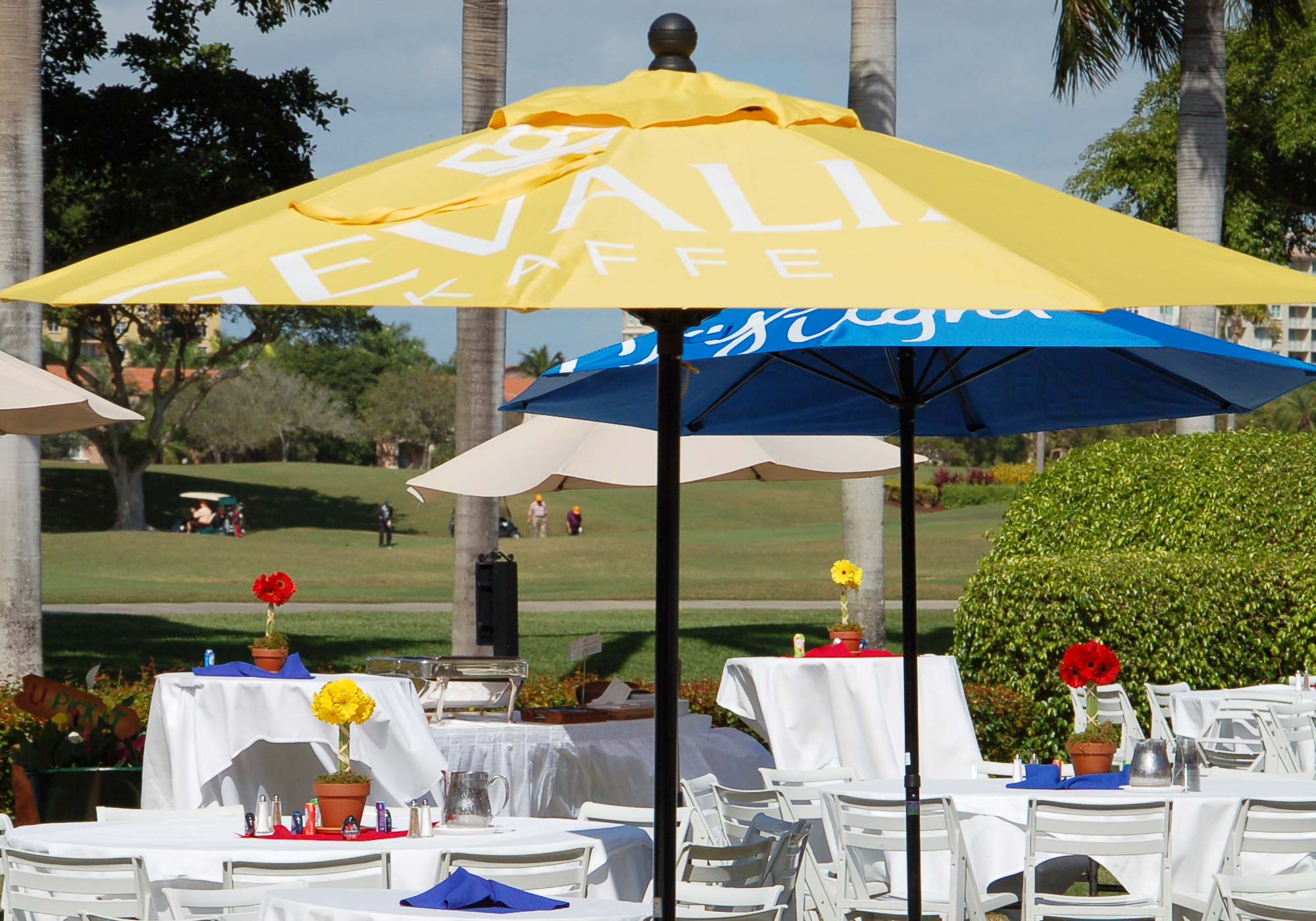 Kraft logo umbrellas